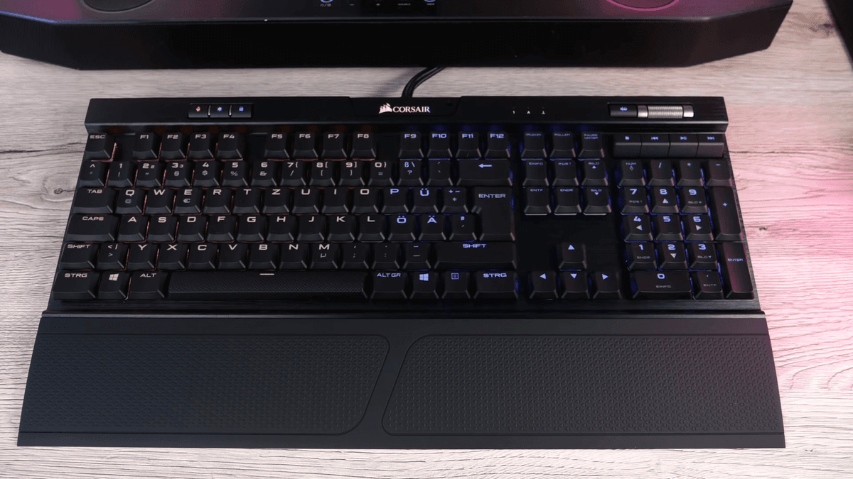 Corsair K70 RGB MK.2 Low-Profile Review: A Blend of Style, Performance, and Customizability