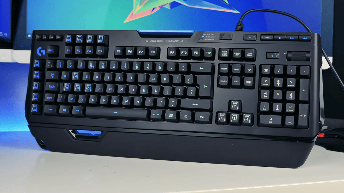 Logitech G910 Orion Spectrum Review: A Gamers’ Delight Meets Everyday Typing Needs